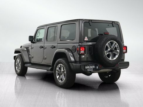 Used 2022 Jeep Wrangler Unlimited Sahara w/ Cold Weather Group AWD/4WD image 3
