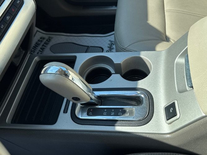 Used 2010 Ford Edge Limited FWD image 20