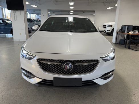 Used 2019 Buick Regal Avenir w/ Driver Confidence Package II image 2