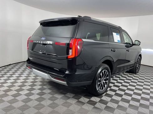 Used 2025 Ford Expedition Platinum AWD/4WD image 11