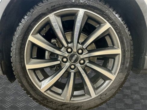 Used 2020 Lincoln Corsair Reserve w/ Equipment Group 202A image 14