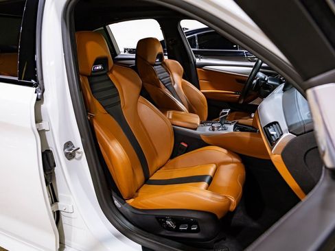 Used 2019 BMW M5 w/ Executive Package image 28