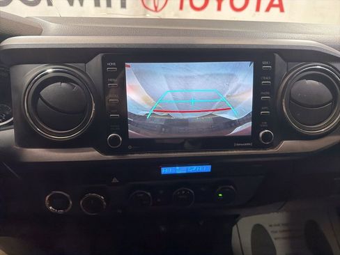 Used 2023 Toyota Tacoma TRD Off-Road image 28