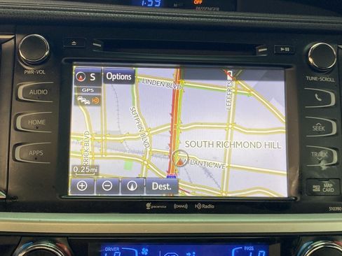 Used 2019 Toyota Highlander XLE AWD/4WD image 29