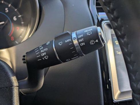 Used 2020 Jaguar F-PACE Premium image 11