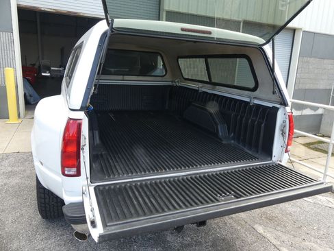 Used 2000 Chevrolet Silverado 3500 2WD Crew Cab image 94