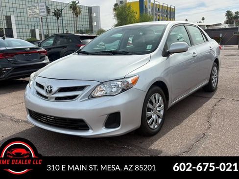 Used 2012 Toyota Corolla LE FWD image 1