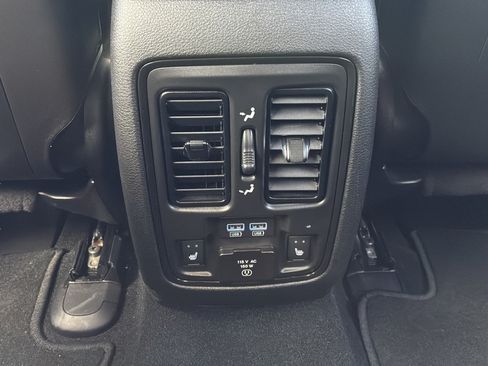 Used 2023 Dodge Durango R/T AWD/4WD image 17