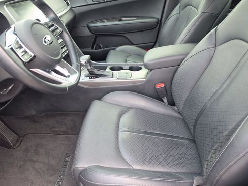 Used 2020 Kia Optima SE FWD image 9