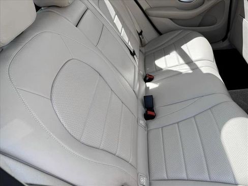 Used 2019 Mercedes-Benz GLC 300 4MATIC image 20