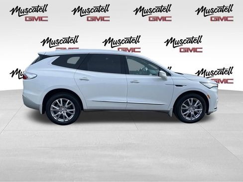 Used 2023 Buick Enclave Premium w/ Experience Buick Package AWD/4WD image 4