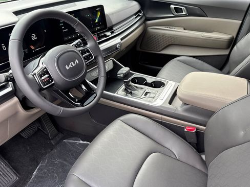 New 2026 Kia Carnival image 10