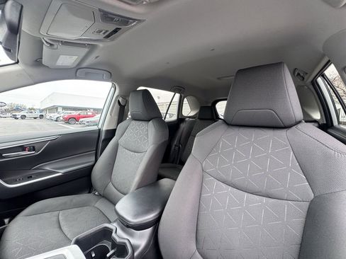 Used 2024 Toyota RAV4 XLE image 19