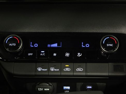 Used 2026 Hyundai Elantra Sport image 22