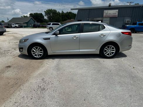 Used 2012 Kia Optima LX FWD image 8