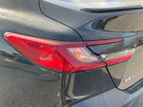 Used 2025 Toyota Camry image 11