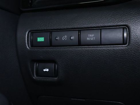 Used 2024 Nissan Sentra SV image 23