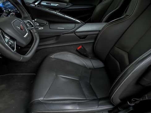 Used 2023 Chevrolet Corvette Stingray Preferred Cpe w/ Z51 Performance Package RWD image 18