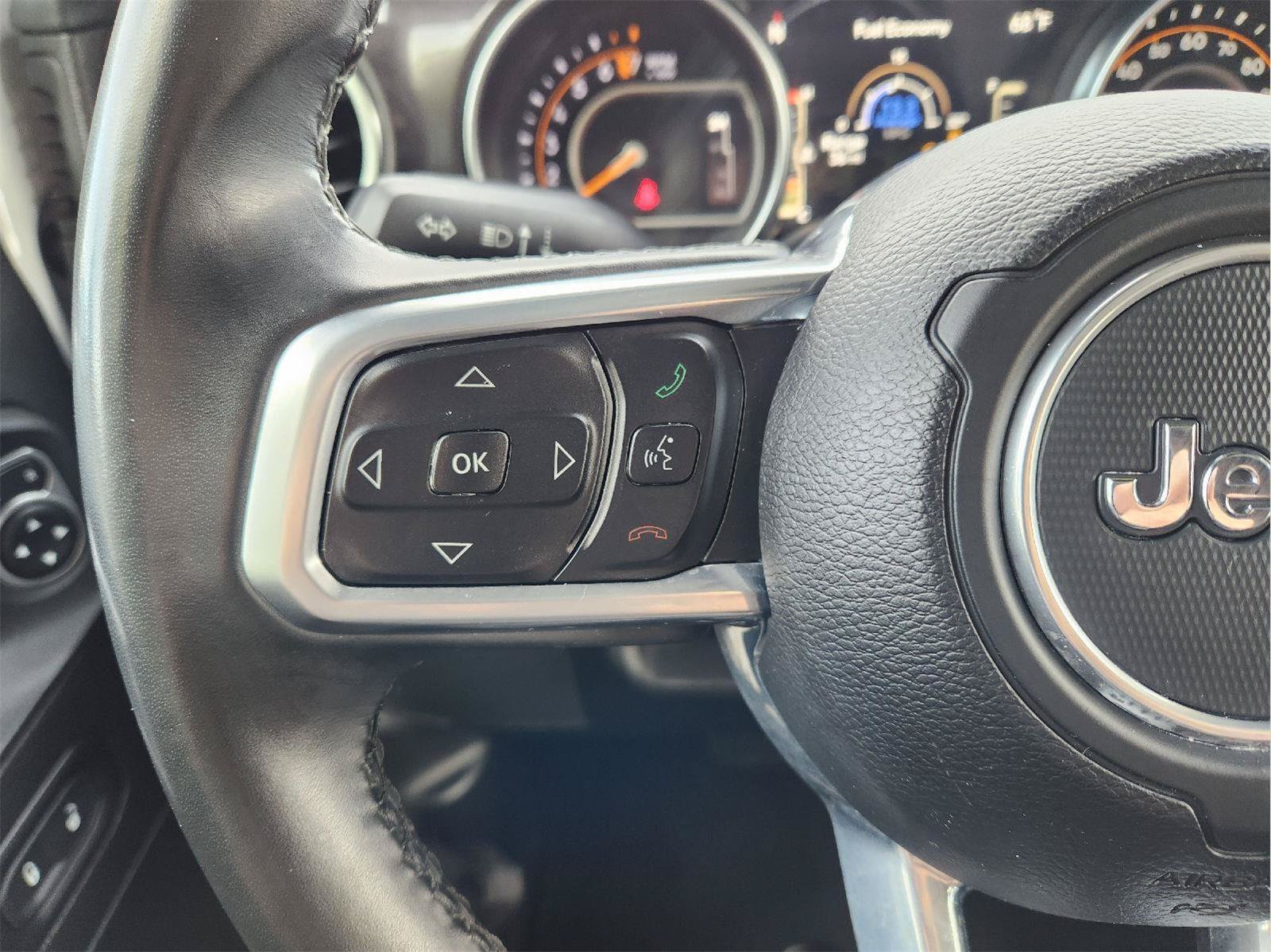 Used 2022 Jeep Wrangler Unlimited Sahara AWD/4WD image 30