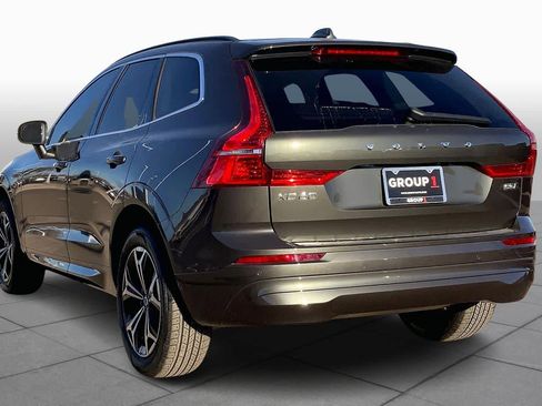 Used 2022 Volvo XC60 B5 Momentum w/ Protection Package Premier image 12