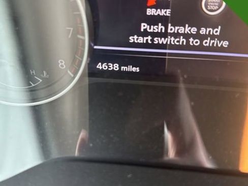 Used 2025 Nissan Pathfinder SL image 17