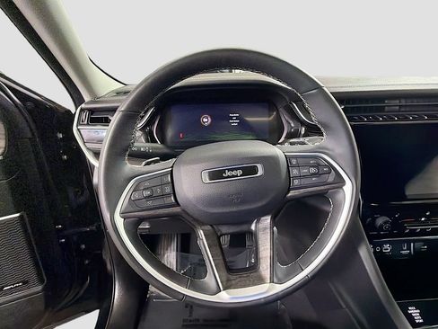 Used 2023 Jeep Grand Cherokee 4WD 4xe image 13