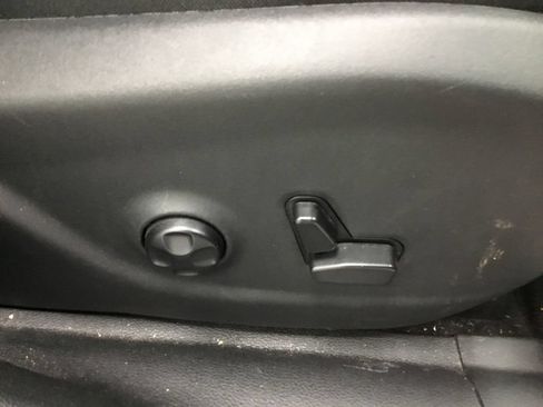 Used 2019 Jeep Cherokee Limited AWD/4WD image 41