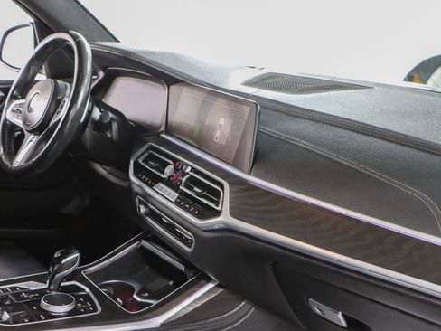 Used 2022 BMW X7 xDrive40i w/ M Sport Package image 27