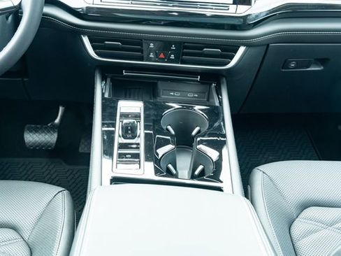 New 2026 Volkswagen Atlas SE FWD image 34