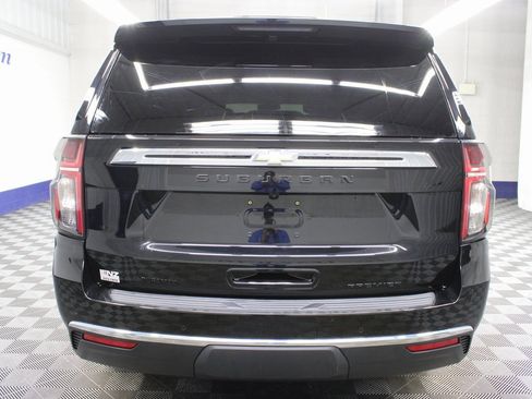 Used 2023 Chevrolet Suburban Premier image 33