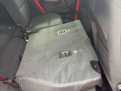 Used 2020 Jeep Wrangler Unlimited Sport image 22