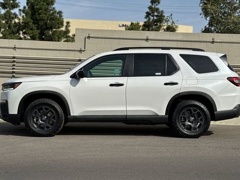 New 2026 Honda Pilot TrailSport image 7