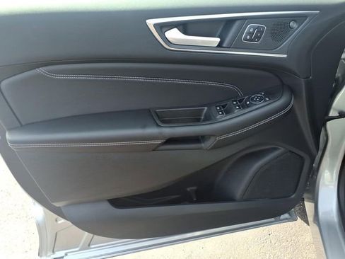 Certified 2024 Ford Edge Titanium AWD/4WD image 11
