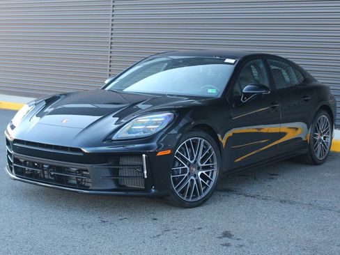 New 2026 Porsche Panamera 4 AWD/4WD image 1