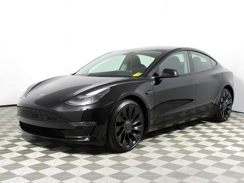 Used 2023 Tesla Model 3 Performance image 3