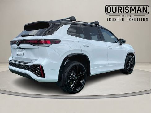 New 2025 Volkswagen Tiguan SE R-Line image 4