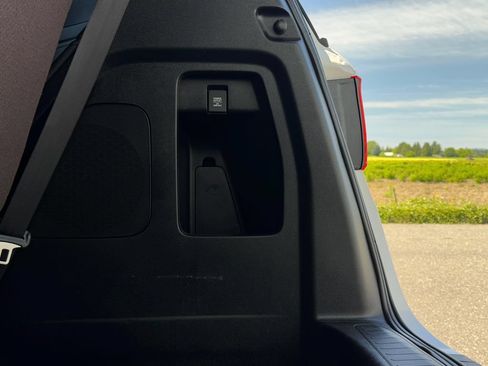Used 2025 Honda Odyssey Touring image 33