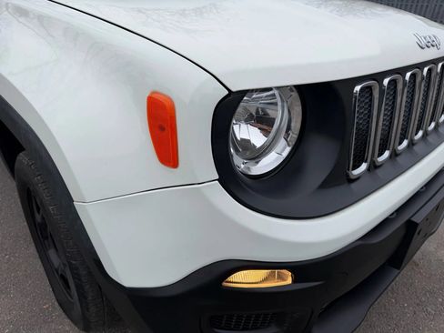 Used 2016 Jeep Renegade Sport w/ Power & Air Group image 4