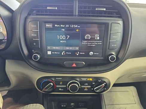 Certified 2025 Kia Soul LX image 15