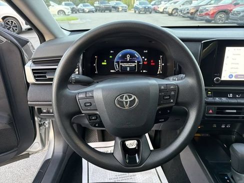 Used 2025 Toyota Camry LE FWD image 23
