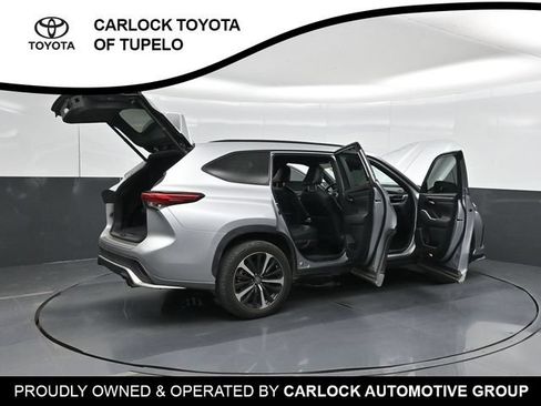 Used 2022 Toyota Highlander XSE FWD image 52
