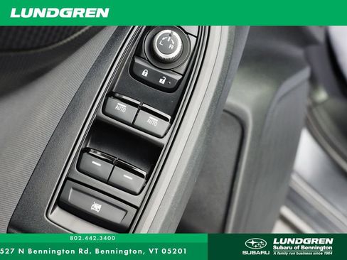 Used 2023 Subaru Crosstrek 2.0i Premium image 12