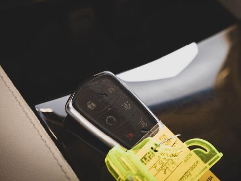 Used 2018 Cadillac Escalade Luxury image 10