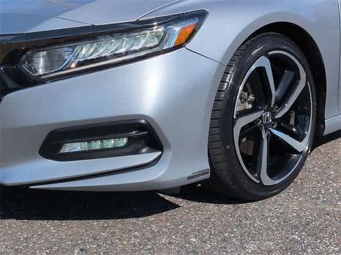 Used 2018 Honda Accord Sport image 11