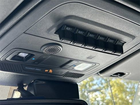 Certified 2024 Ford Bronco Wildtrak image 37