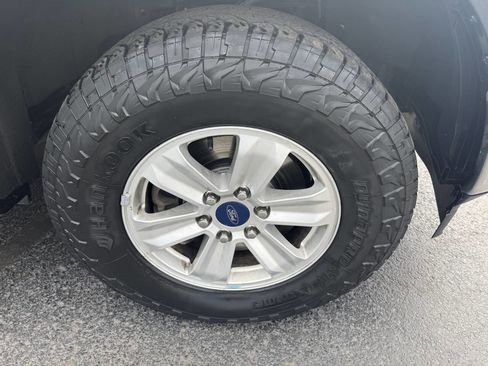 Used 2018 Ford F150 XLT w/ Max Trailer Tow Package image 12