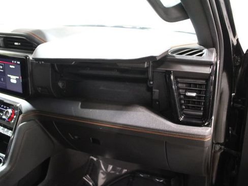 Used 2024 GMC Sierra 1500 AT4 w/ Technology Package AWD/4WD image 29