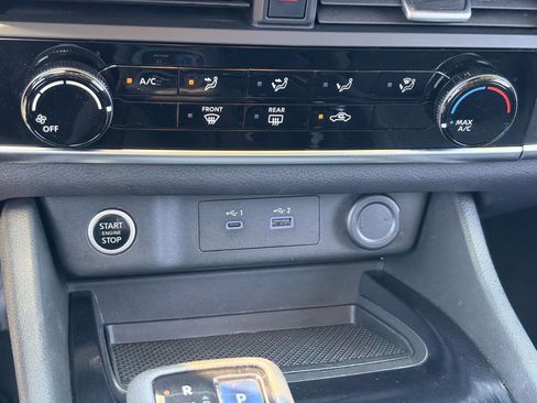 Used 2021 Nissan Rogue S FWD image 22