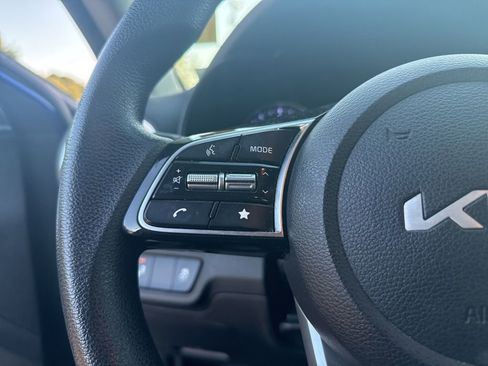 Used 2024 Kia Forte LXS w/ LXS Technology Package FWD image 9