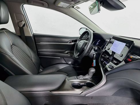 Used 2024 Toyota Camry SE FWD image 34